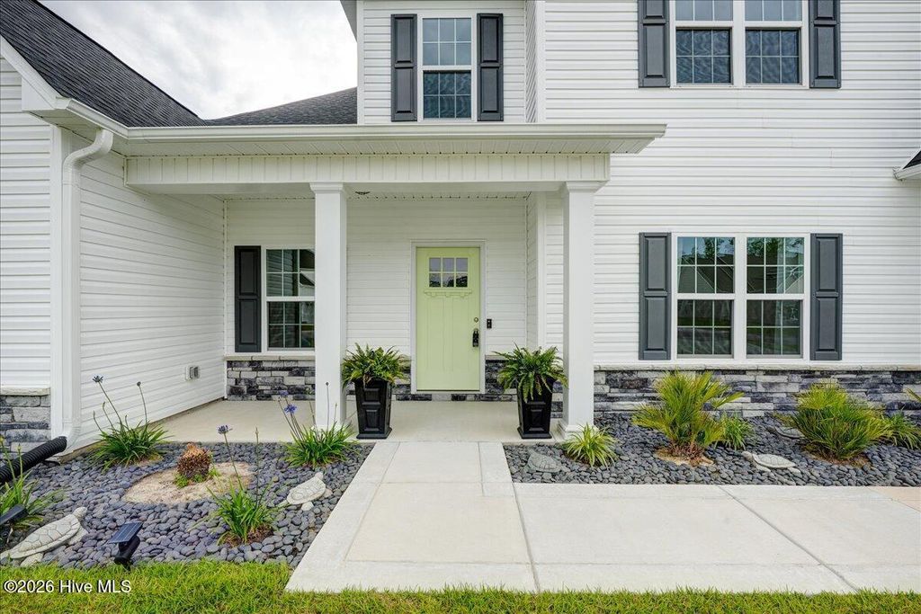 Photo of 2022 Tarpon Trail, New Bern, NC 28562 (MLS # 100576274)