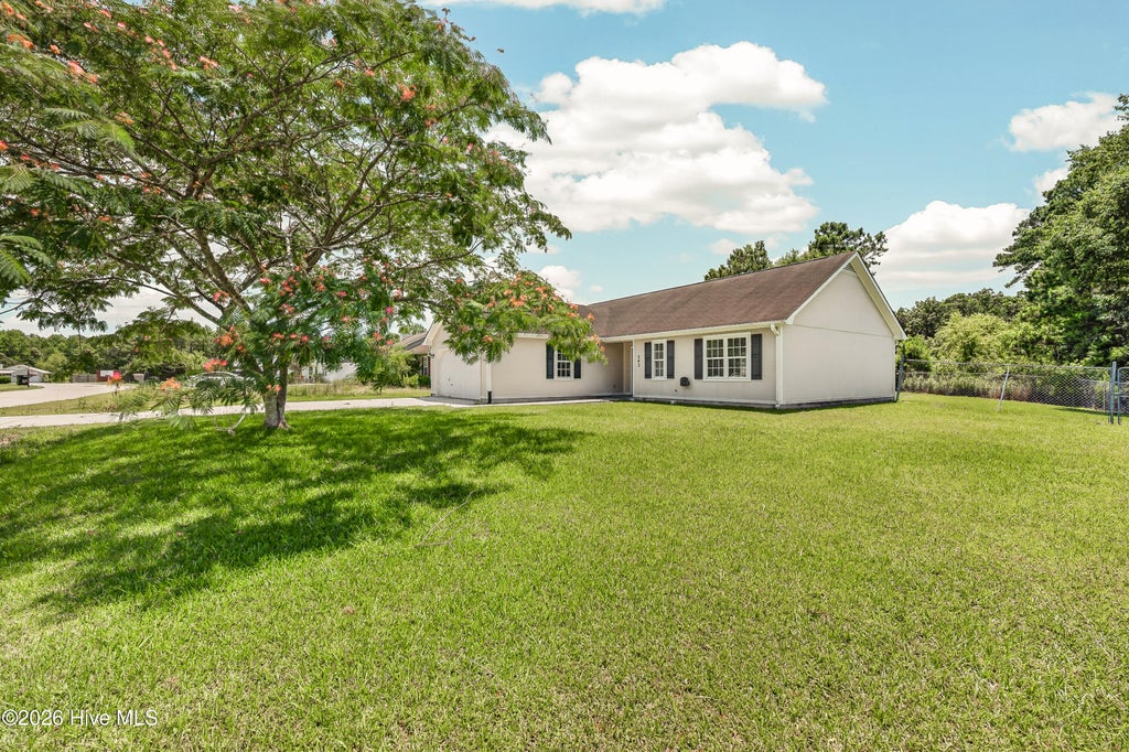 Photo of 242 Zachary Lane, Hubert, NC 28539 (MLS # 100589819)
