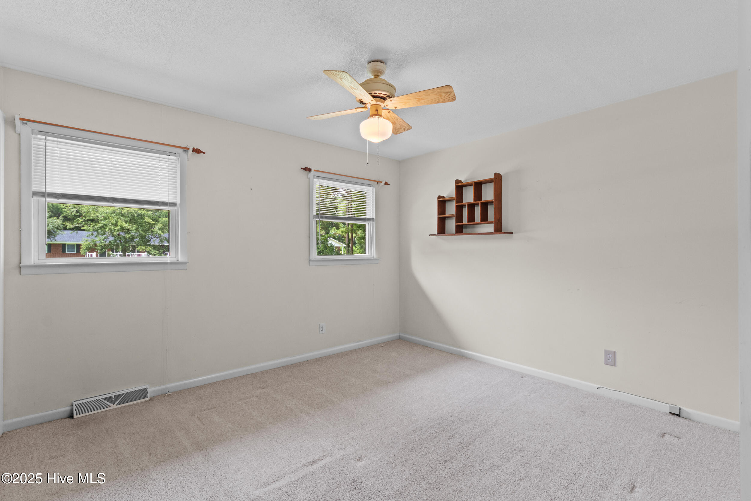 Teachey, North Carolina 28464, United States, 3 Bedrooms Bedrooms, ,2 BathroomsBathrooms,Residential,Active,255762