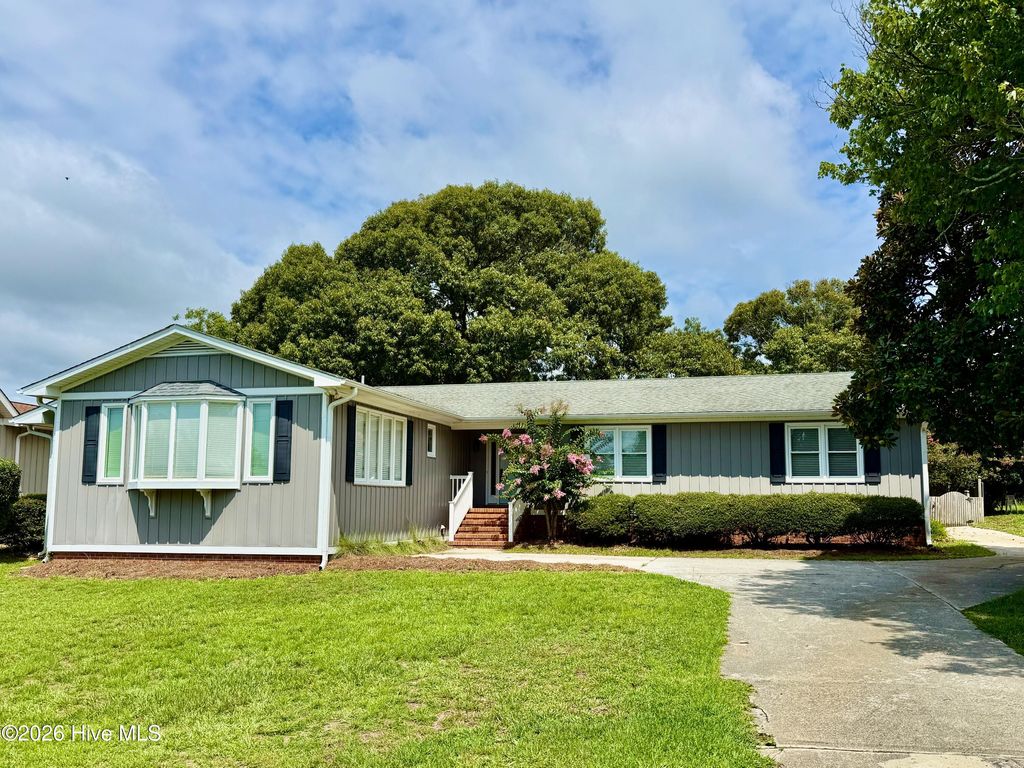 Photo of 1966 Kings Landing Road, Hampstead, NC 28443 (MLS # 100553404)