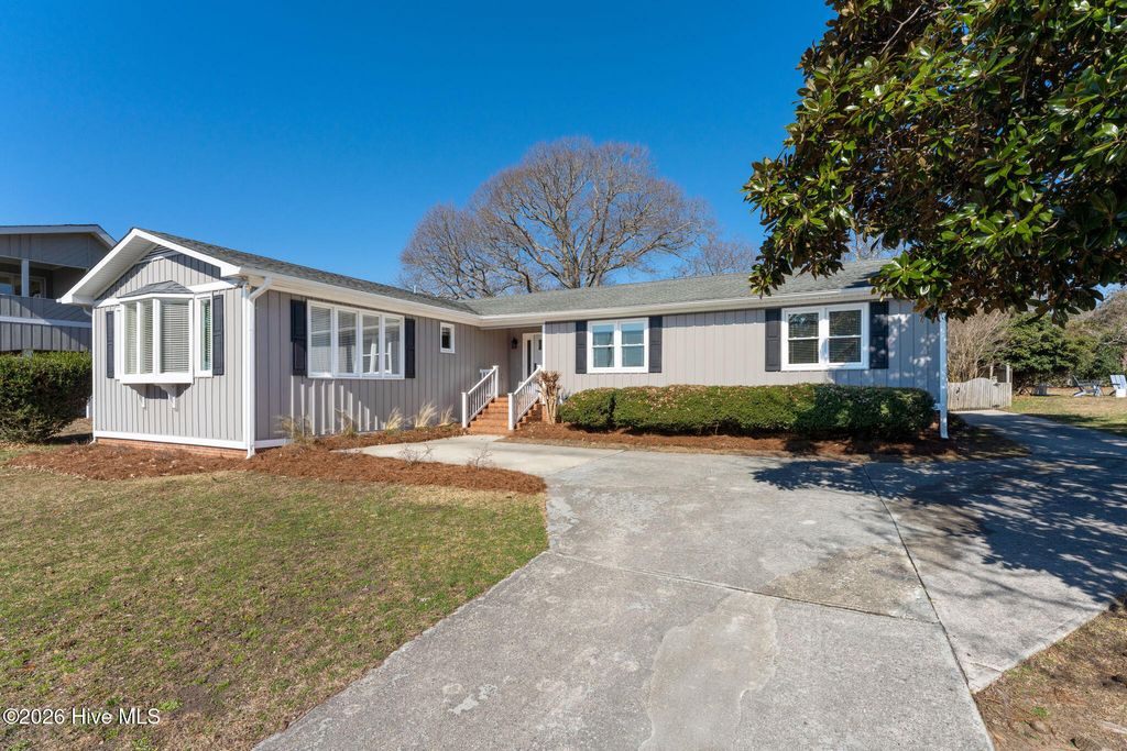 Photo of 1966 Kings Landing Road, Hampstead, NC 28443 (MLS # 100553404)