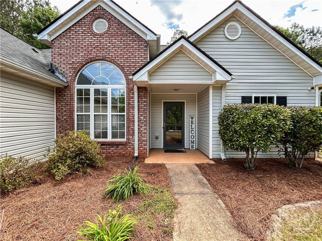 Photo of 248 Clearwater Drive, Monroe, GA 30656 (MLS # CL355556)