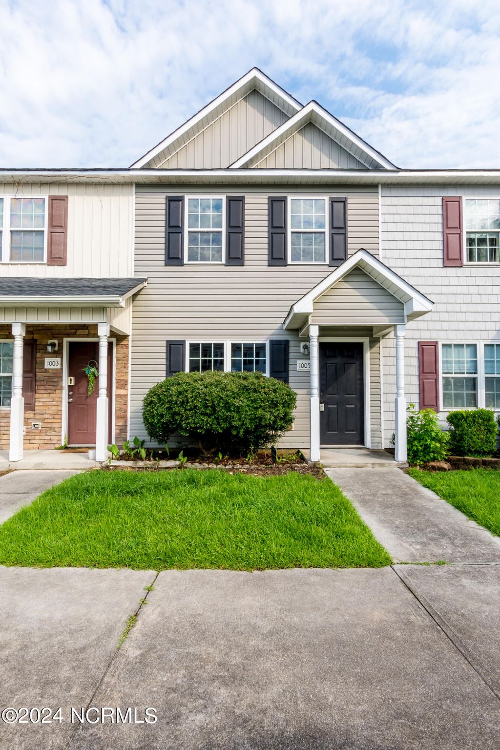 Photo of 1005 Ornate Drive, Jacksonville, NC 28546 (MLS # 100560057)