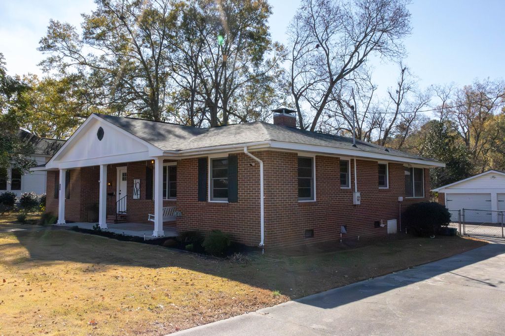 Photo of 125 Lee Street, Thomson, GA 30824 (MLS # 549507)