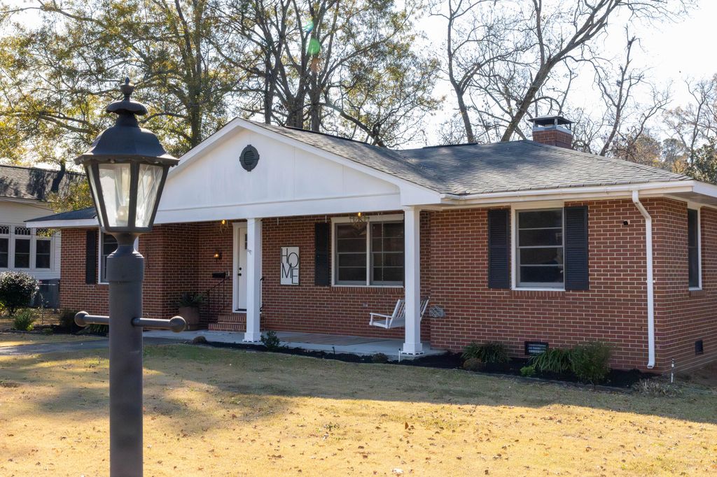 Photo of 125 Lee Street, Thomson, GA 30824 (MLS # 549507)