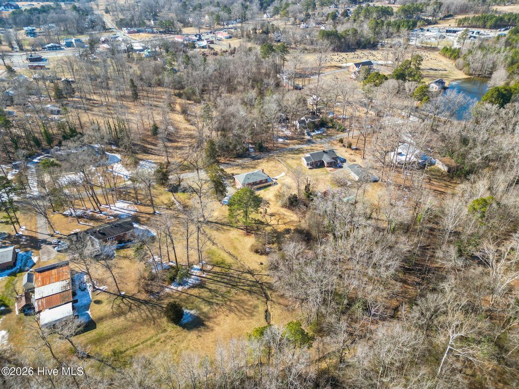 Photo of 95 Windsor Street, Goldston, NC 27252 (MLS # 100552054)