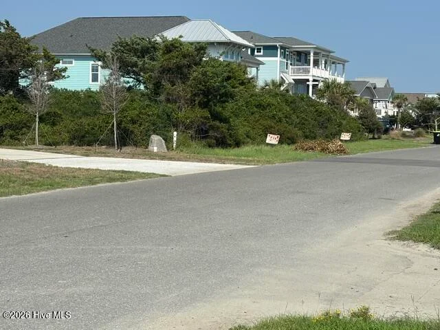 606 E Dolphin Drive
