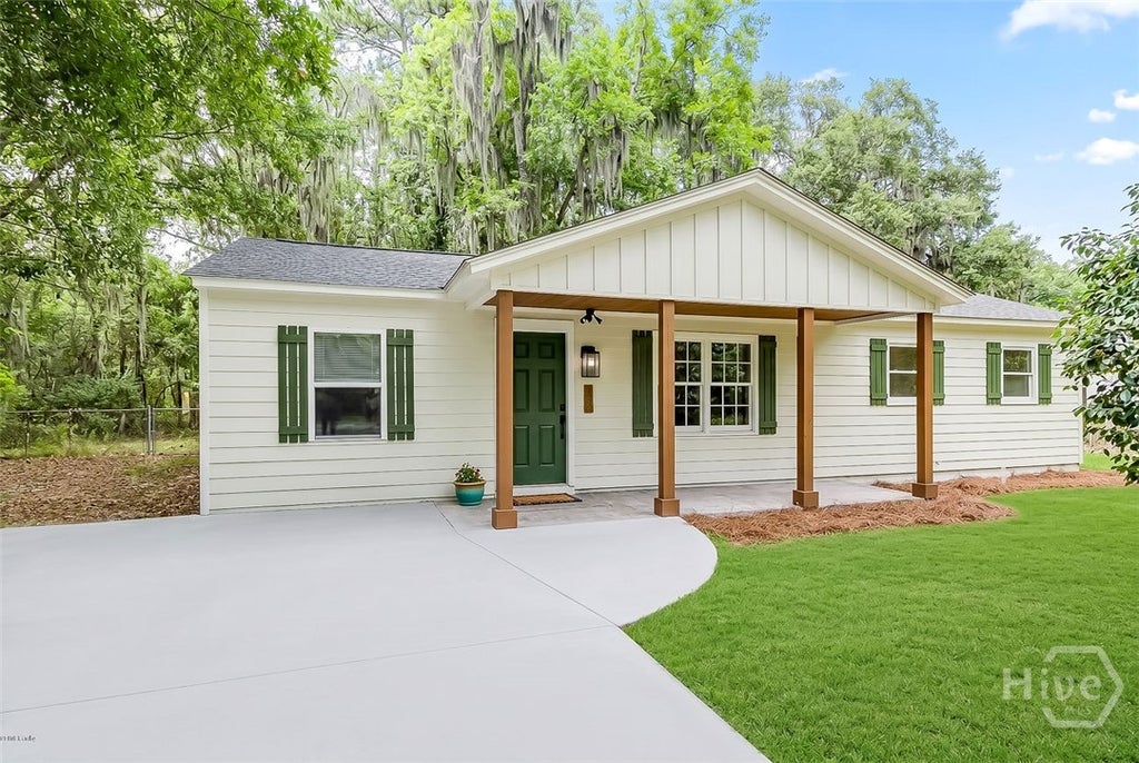 Photo of 32 Brookview Drive, Savannah, GA 31406 (MLS # SA358243)