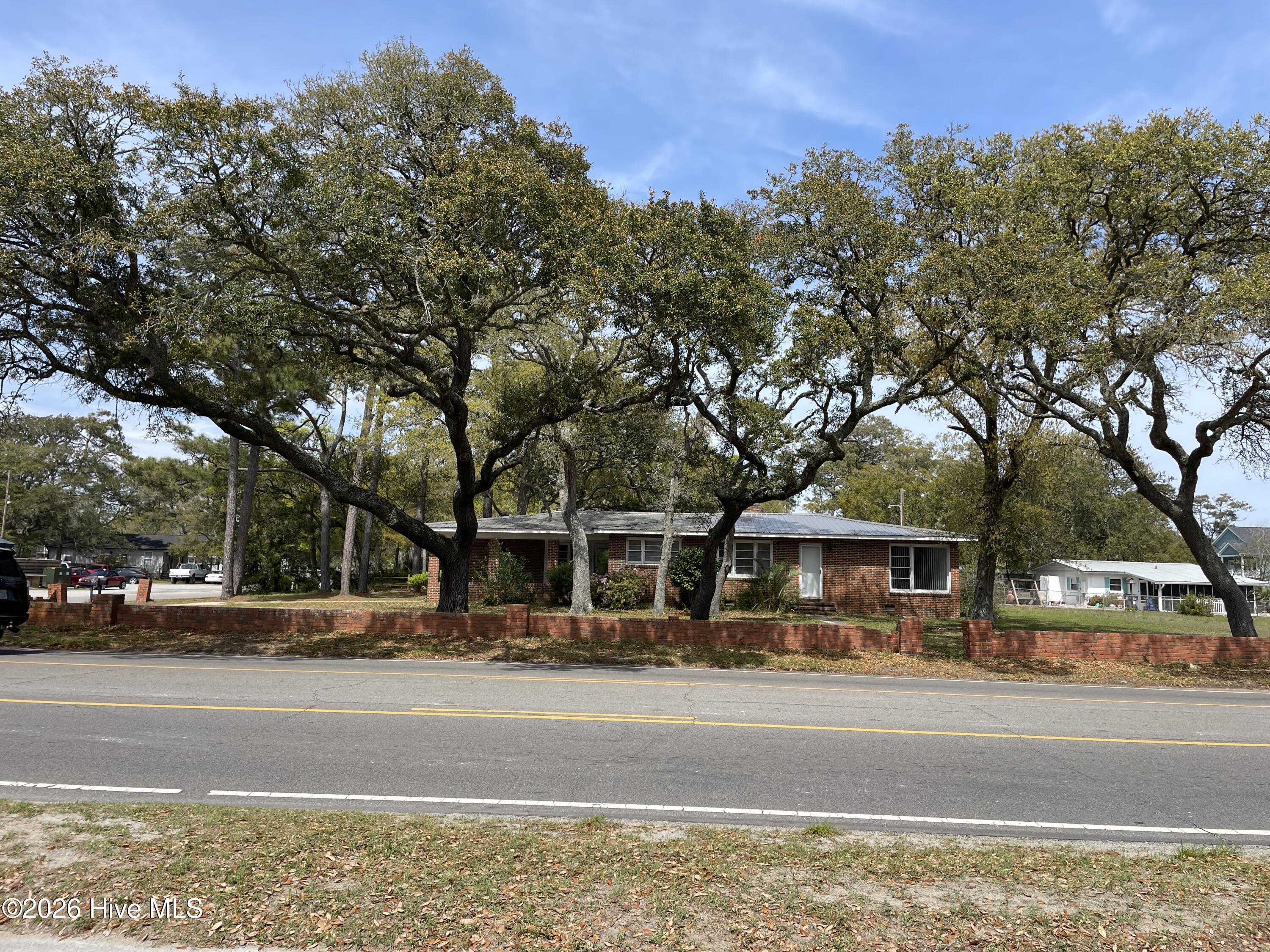 6502-6504 E Oak Island Drive