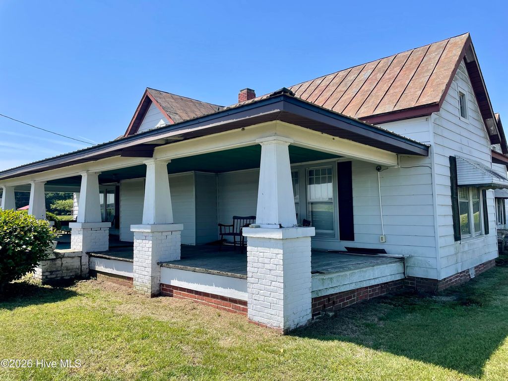 Photo of 2880 Grantham School Road, Mount Olive, NC 28365 (MLS # 100570050)