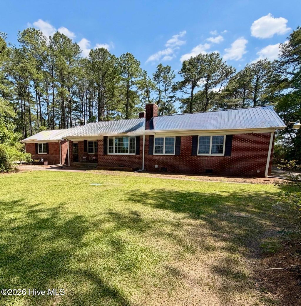 Photo of 3899 Nc Highway 58 N, Trenton, NC 28585 (MLS # 100576611)