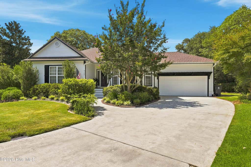 Photo of 4155 Sheffield Place SE, Southport, NC 28461 (MLS # 100596710)