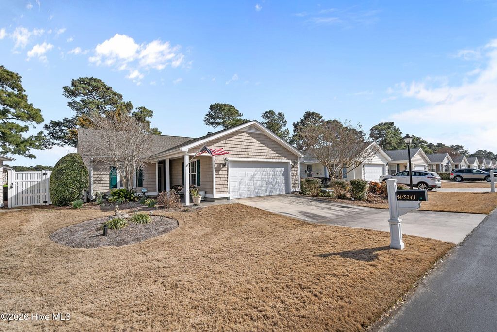 Photo of 5243 Minnesota Drive SE, Southport, NC 28461 (MLS # 100556282)