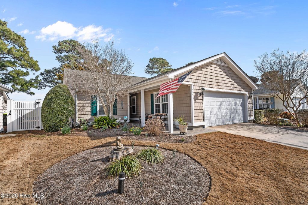 Photo of 5243 Minnesota Drive SE, Southport, NC 28461 (MLS # 100556282)