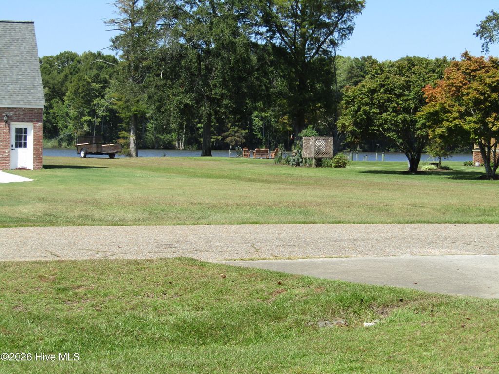 Photo of 117 Vincent Drive, Windsor, NC 27983 (MLS # 100555306)