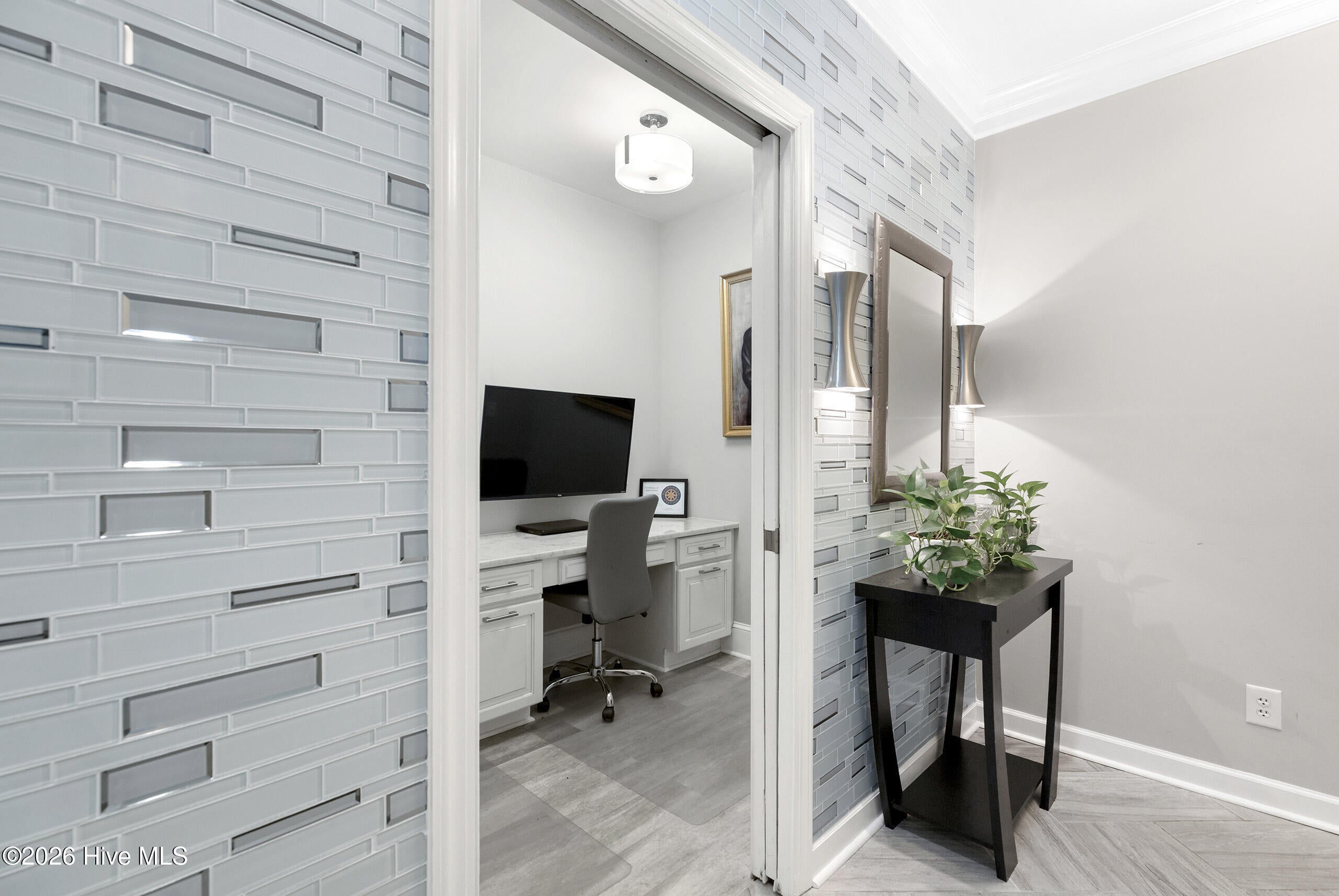 124 Walnut Street Apt 607