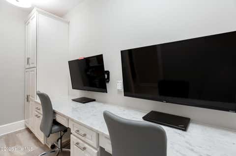 Tiny photo for 124 Walnut Street #Apt 607, Wilmington, NC 28401 (MLS # 100598537)