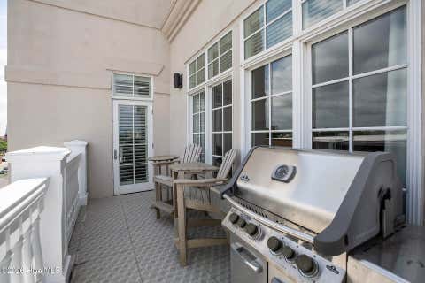 Tiny photo for 124 Walnut Street #Apt 607, Wilmington, NC 28401 (MLS # 100598537)
