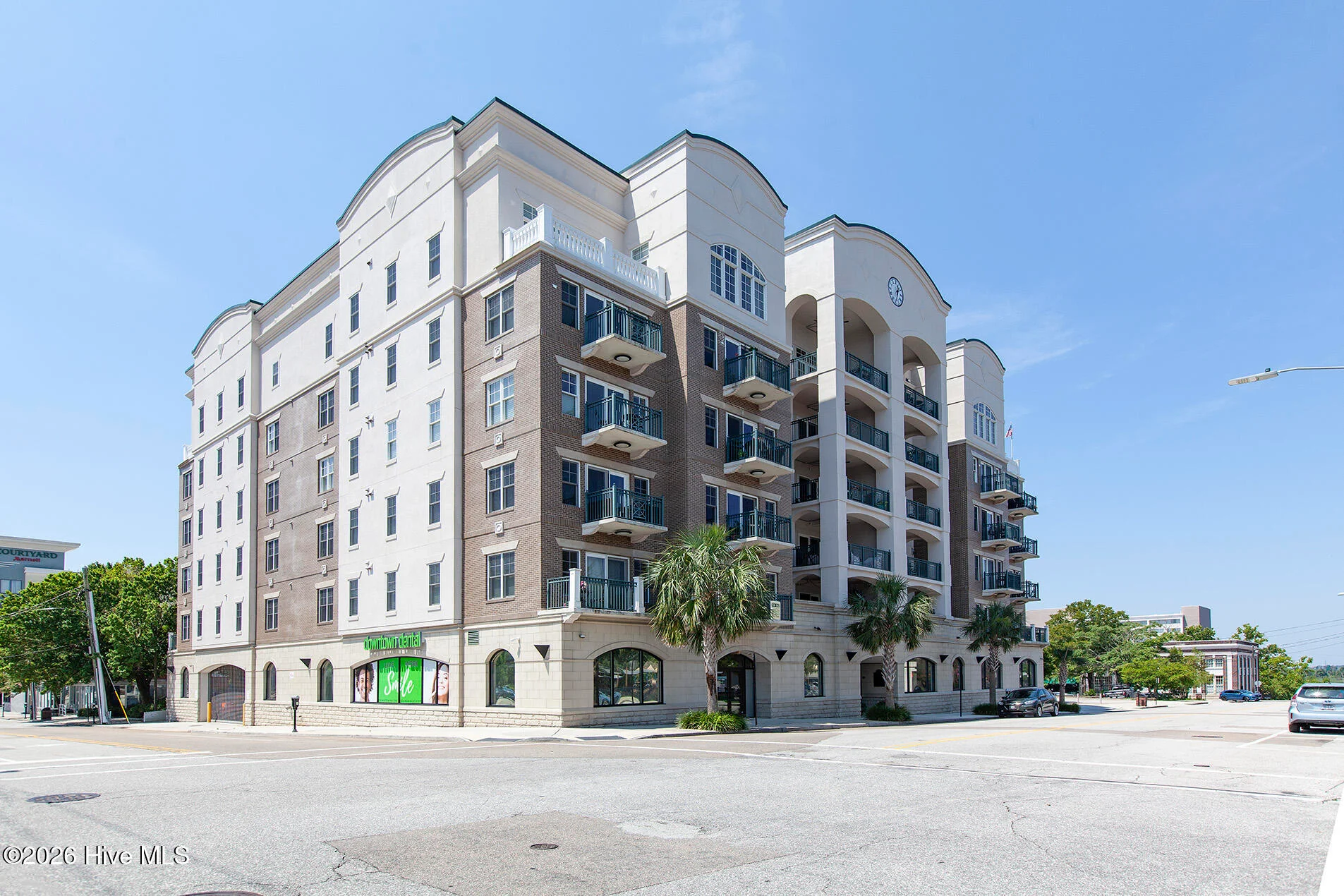 124 Walnut Street Unit Apt 607