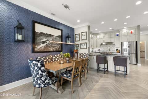 Tiny photo for 124 Walnut Street #Apt 607, Wilmington, NC 28401 (MLS # 100598537)