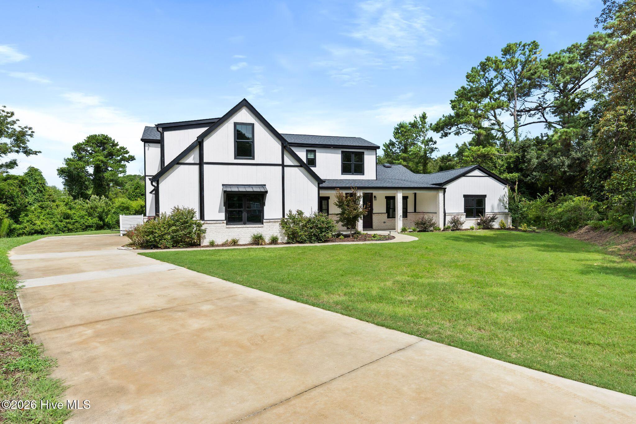 8104 Mainsail Lane