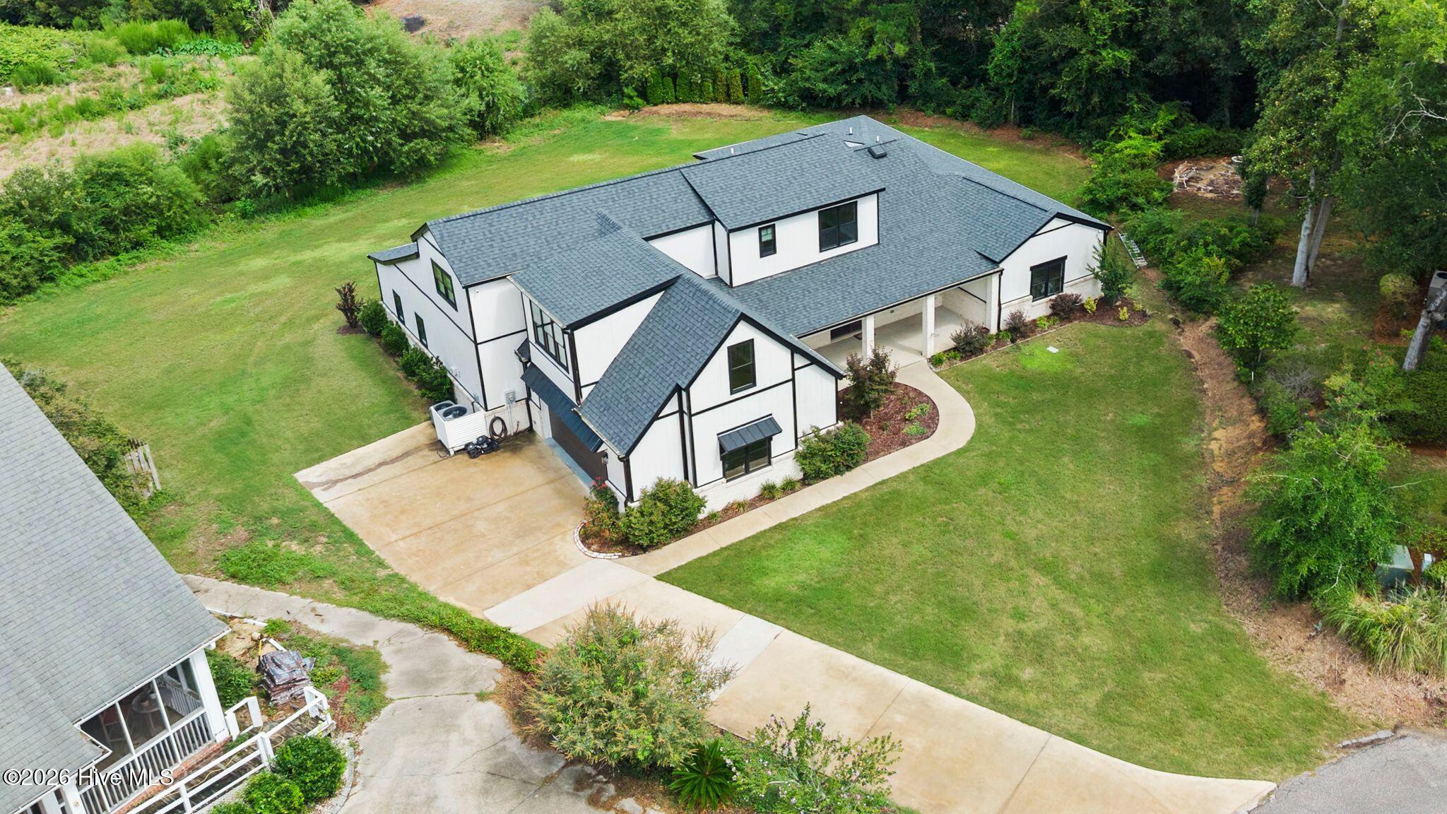 8104 Mainsail Lane