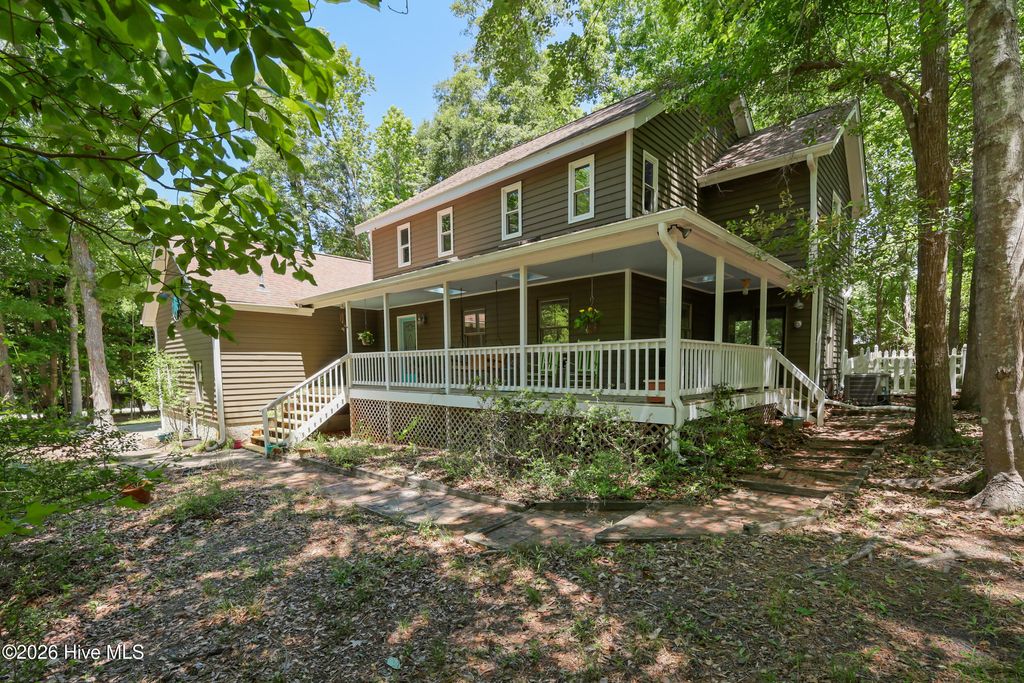Photo of 527 North Line Drive, Hampstead, NC 28443 (MLS # 100572174)