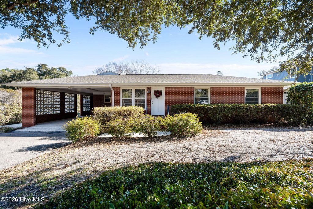 Photo of 226 Oak Leaf Drive, Wilmington, NC 28403 (MLS # 100548221)