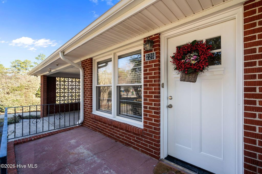 Photo of 226 Oak Leaf Drive, Wilmington, NC 28403 (MLS # 100548221)