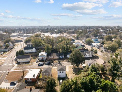 Tiny photo for 917 Grace Street, Wilmington, NC 28401 (MLS # 100548368)