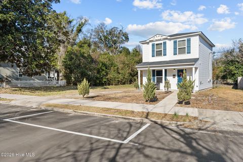 Tiny photo for 917 Grace Street, Wilmington, NC 28401 (MLS # 100548368)