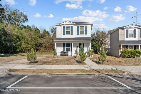 Tiny photo for 917 Grace Street, Wilmington, NC 28401 (MLS # 100548368)