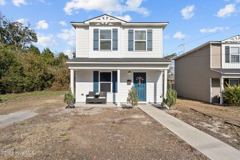Tiny photo for 917 Grace Street, Wilmington, NC 28401 (MLS # 100548368)