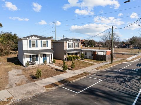 Tiny photo for 917 Grace Street, Wilmington, NC 28401 (MLS # 100548368)