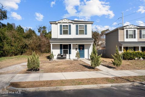 Tiny photo for 917 Grace Street, Wilmington, NC 28401 (MLS # 100548368)