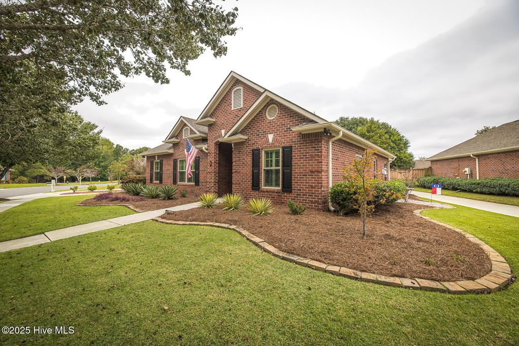 Photo of 1111 Avenshire Circle, Wilmington, NC 28412 (MLS # 100537191)