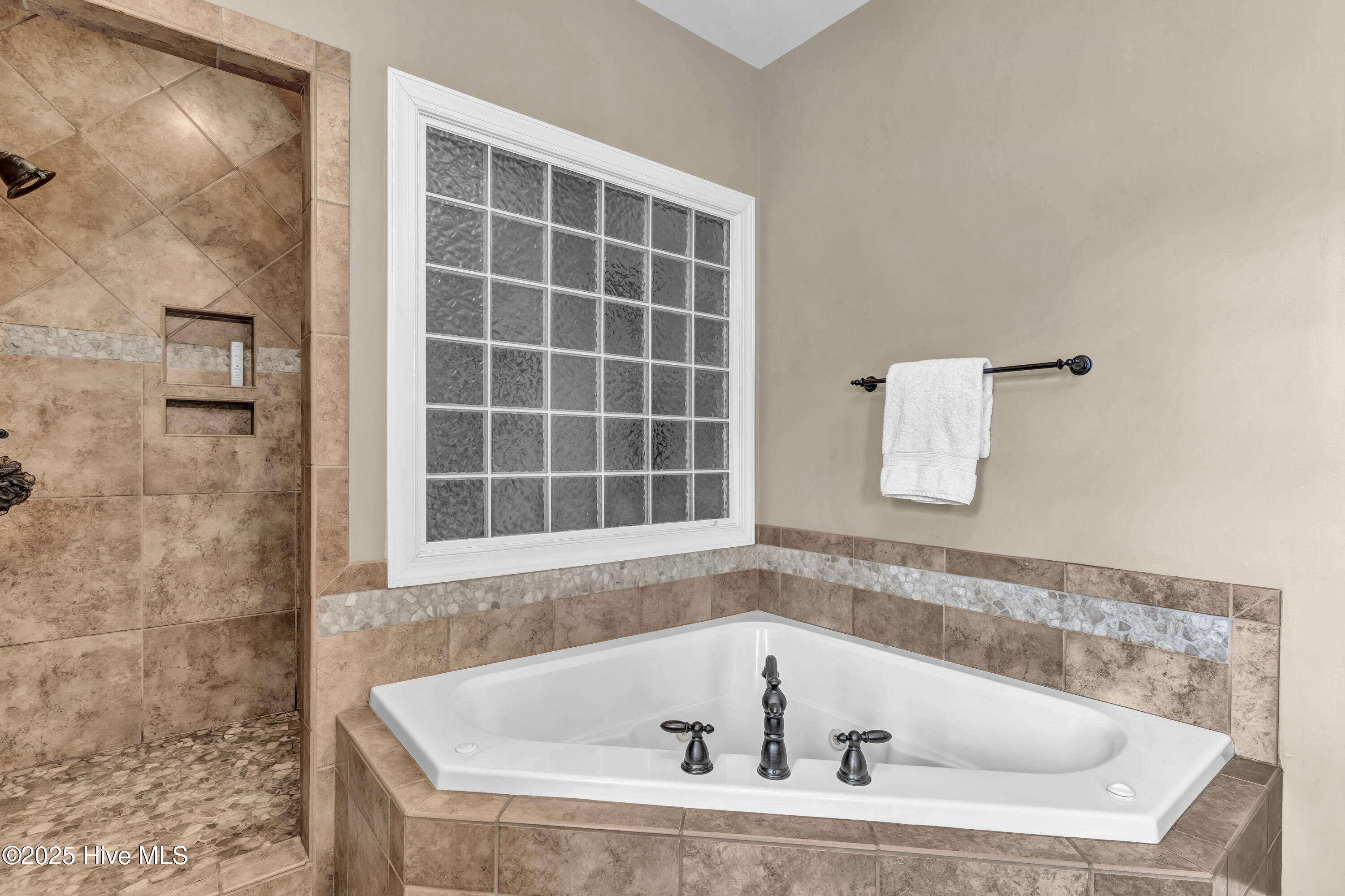 Wilmington, North Carolina 28412, United States, 4 Bedrooms Bedrooms, ,4 BathroomsBathrooms,Residential,Pending,255968