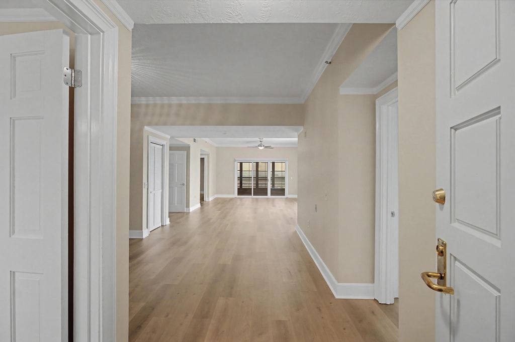 Photo of 1 7th Street #1402, Augusta, GA 30901 (MLS # 552082)