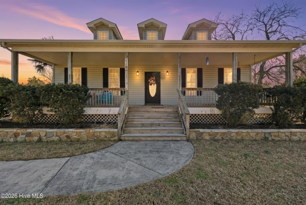 Photo of 119 Lighthouse View, Aydlett, NC 27916 (MLS # 100555409)