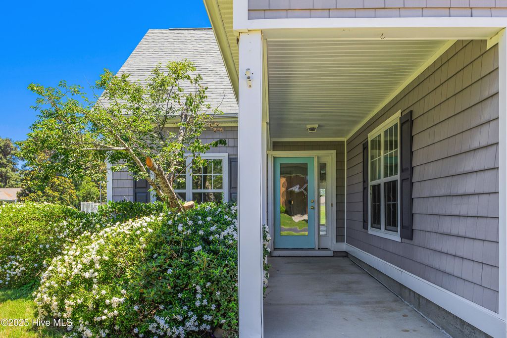 Photo of 5249 Minnesota Drive SE, Southport, NC 28461 (MLS # 100563033)