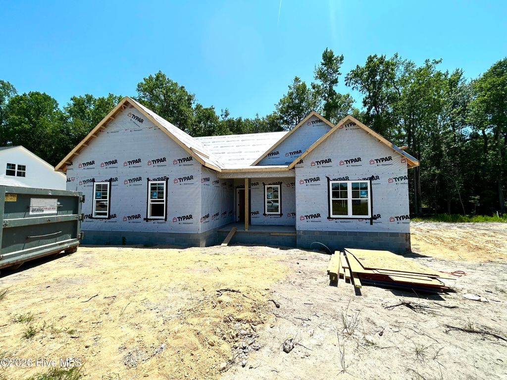 Photo of 3704 Huntcliff Drive, La Grange, NC 28551 (MLS # 100575950)