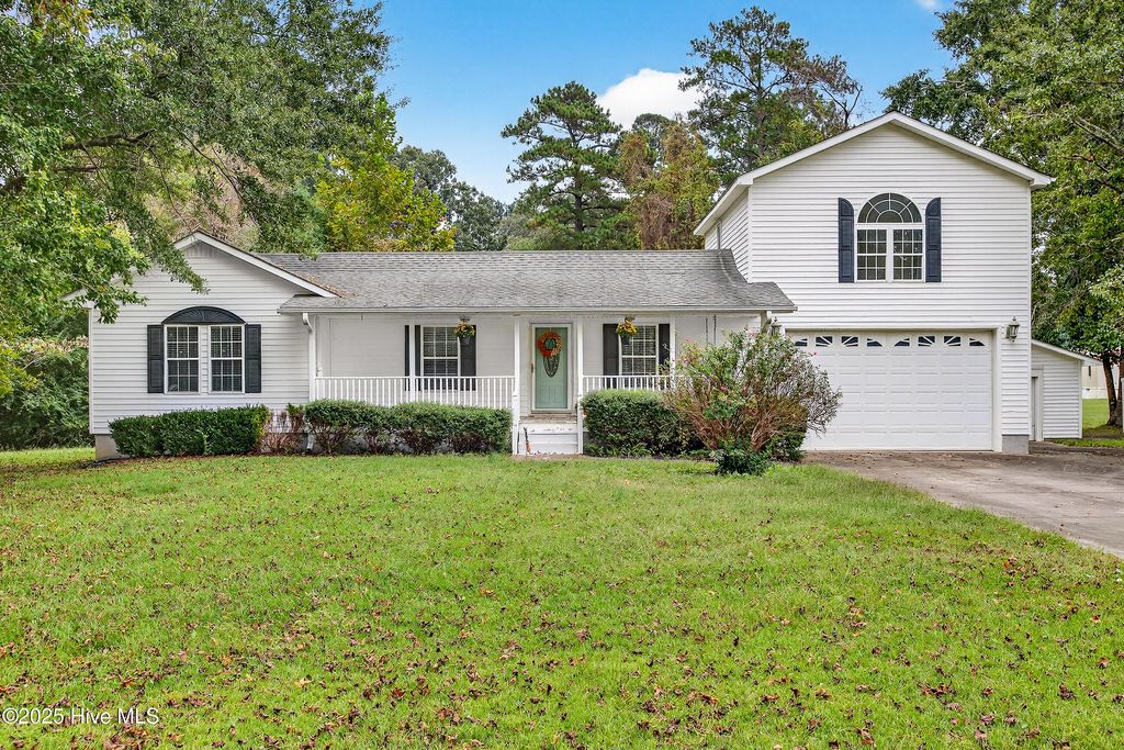 Photo of 135 Linda Drive, Jacksonville, NC 28546 (MLS # 100539095)