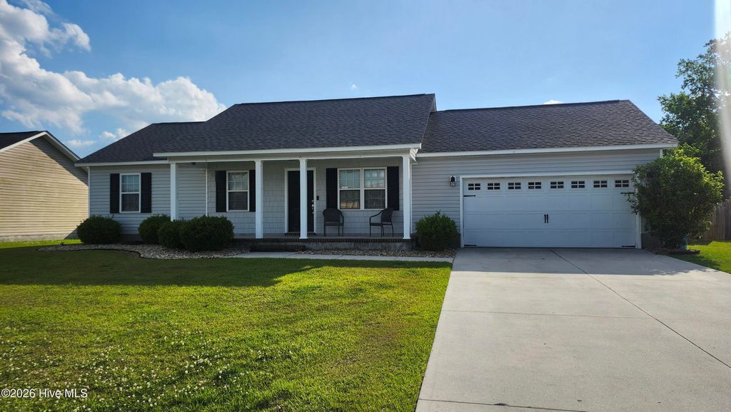 Photo of 112 Eagle Ridge Drive, Beulaville, NC 28518 (MLS # 100572363)