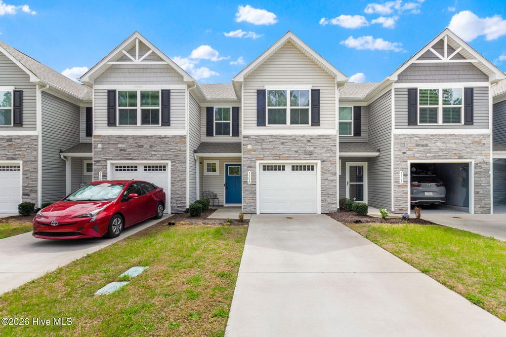 Photo of 1504 Lambsberry Circle, Elizabeth City, NC 27909 (MLS # 100564845)