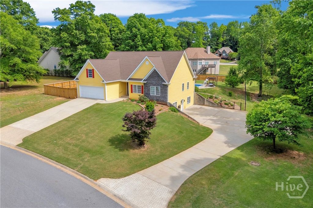 Photo of 155 Hidden Falls Drive, Hull, GA 30646 (MLS # CL355198)