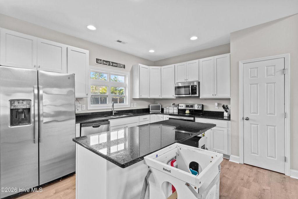 Photo of 1400 Gracies Way NE, Leland, NC 28451 (MLS # 100549787)