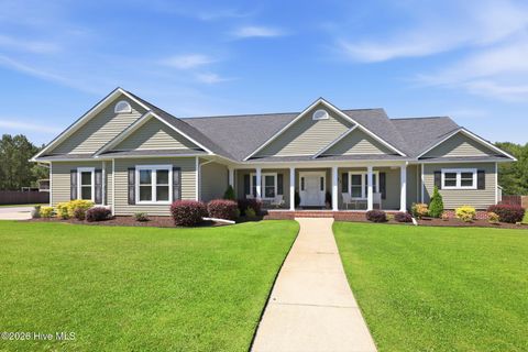 Homes For Sale - 201 Brant Court<br/> Onslow County, Swansboro, NC 28584