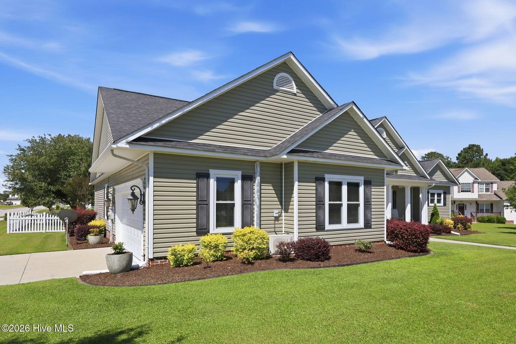 Photo of 201 Brant Court, Swansboro, NC 28584 (MLS # 100579129)