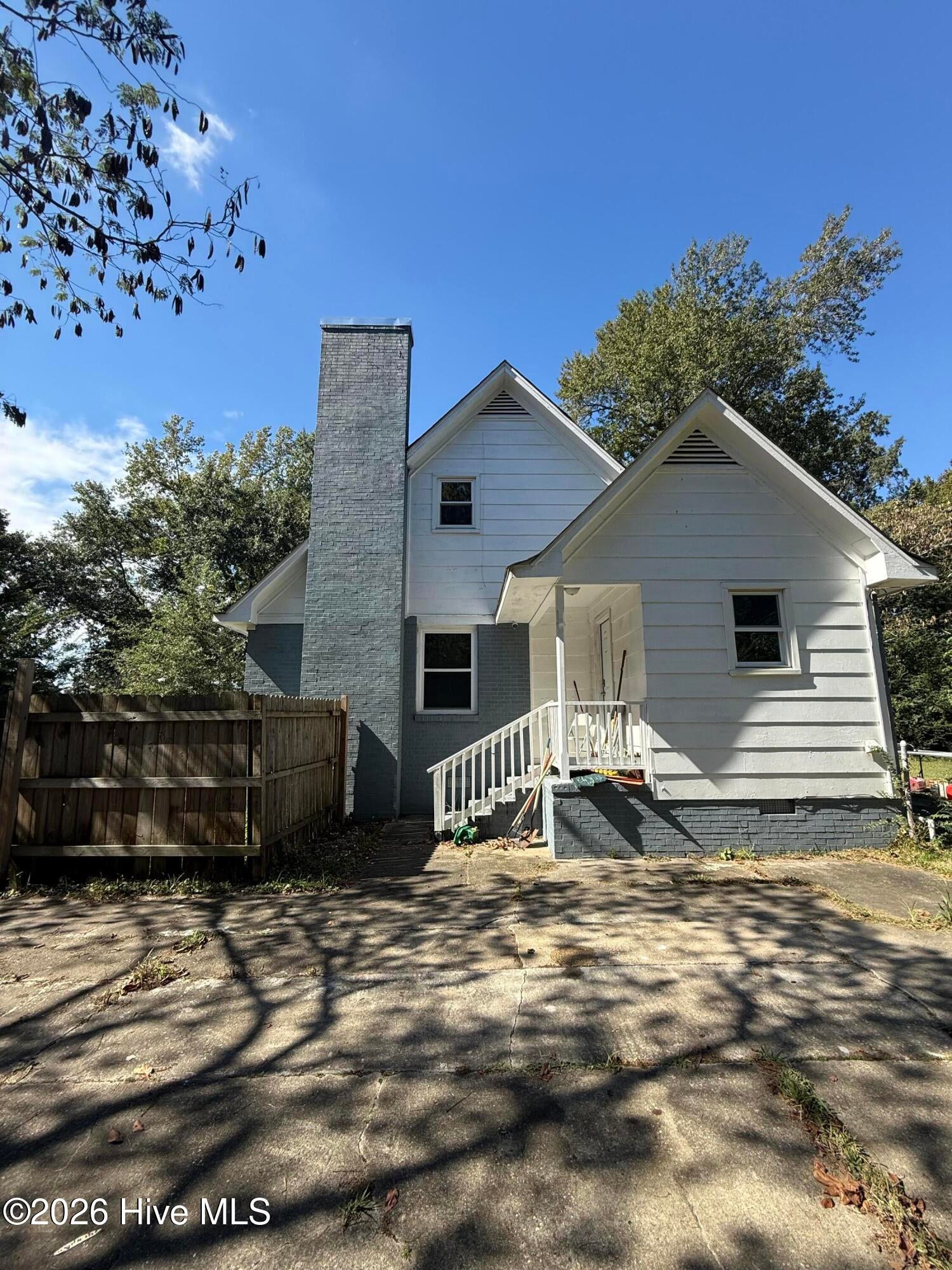 2200 Indian Drive