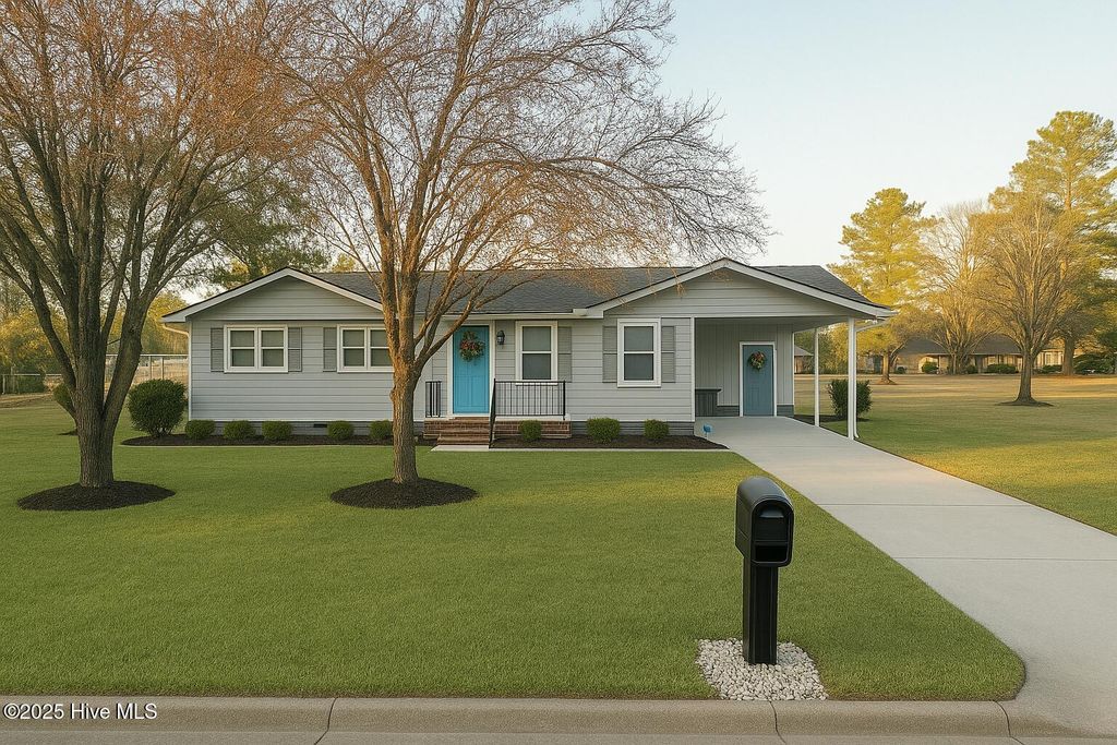 Photo of 12881 Andrews Drive, Laurinburg, NC 28352 (MLS # 100545542)